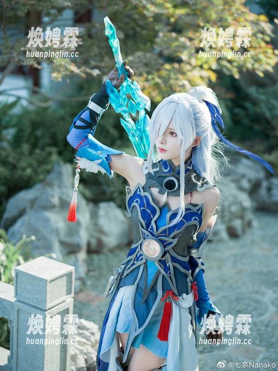 遇见“腥味猫罐”,四方院写真全集里的叹息与哈哈 遇见“腥味猫罐”,四方院写真全集里的叹息与哈哈
