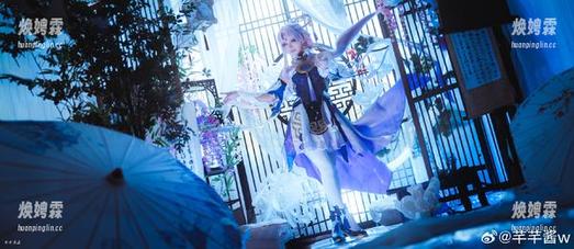 妹妹这个主题，配上芊芊酱w的写真，似乎有种淡淡的酸甜感…