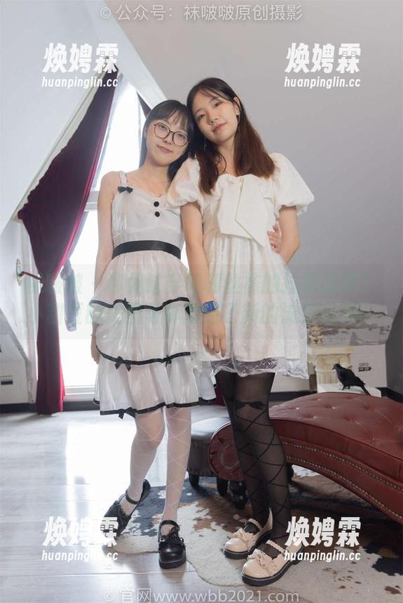 袜啵啵 - 你见过穿鞋和丝袜的拉锯战吗？小甜豆的美图写真塑造了新的流行趋势！