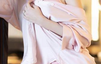 语画界 – 更胜以往的黑丝美腿，杨晨晨的无圣光图集让我不敢直视！