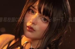 他们说阿寨寨和校服COS是完美搭档，分享一下，我是在路上晃神呢