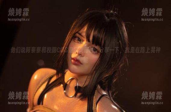 他们说阿寨寨和校服COS是完美搭档，分享一下，我是在路上晃神呢