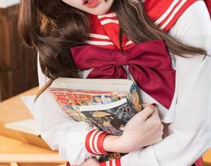 不做乖乖女，阿薰kaOri的女教师风采：分享点不一样的教师形象，大家喜欢怎么妆啊？
