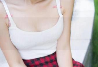 青豆客 – 当Una尤娜遇上黑白，私房感觉好像飘了，原图省略号……
