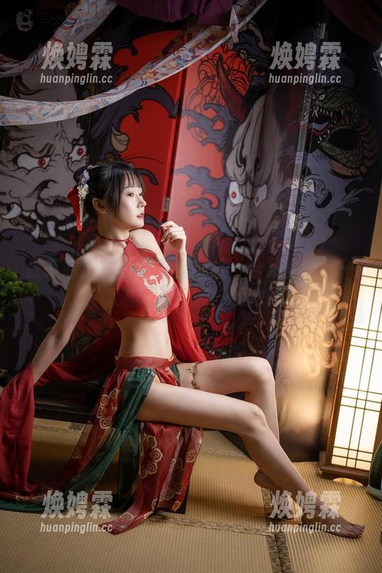 香草喵露露的会议室乱撞：合集里的每一张都流露着电波，我的天！