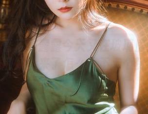 图包！香草喵露露今天又在玻璃房里边吃边撒娇，来了怎么能不点个赞？