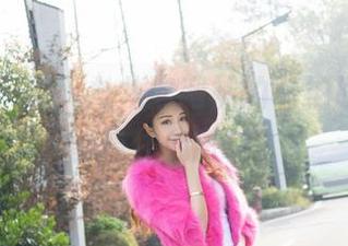 魅妍社 – 呃，九儿穿网袜的私拍原图，谁能稳住心脏啊？