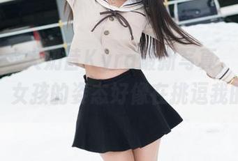 魅妍社 – 大奶昔Kyra最新写真，我只是想说，女孩的姿态好像在挑逗我的思绪