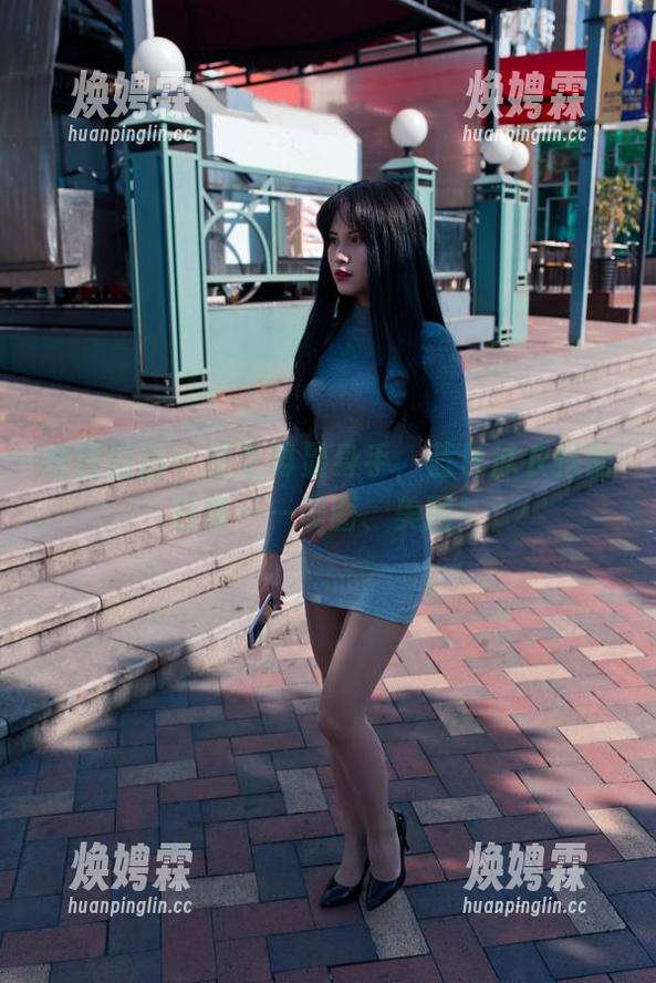 魔镜街拍 - 芝芝再显身手，蓝色泳衣搭配日常——美图、美图！