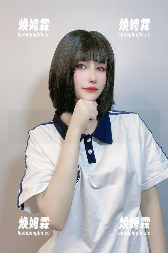 鹿八岁baby鼎力奉献：最新猫耳女仆套图，卧槽——这身材真上天！